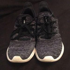 Black athletics shoes